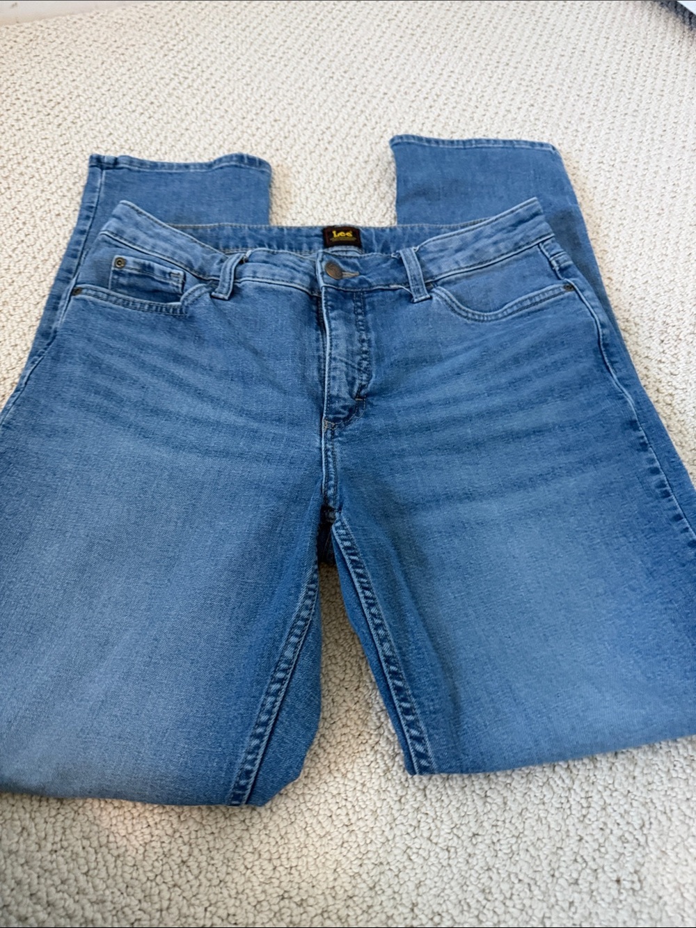 Lee Straight Leg Women's Jeans in Light Blue Wash